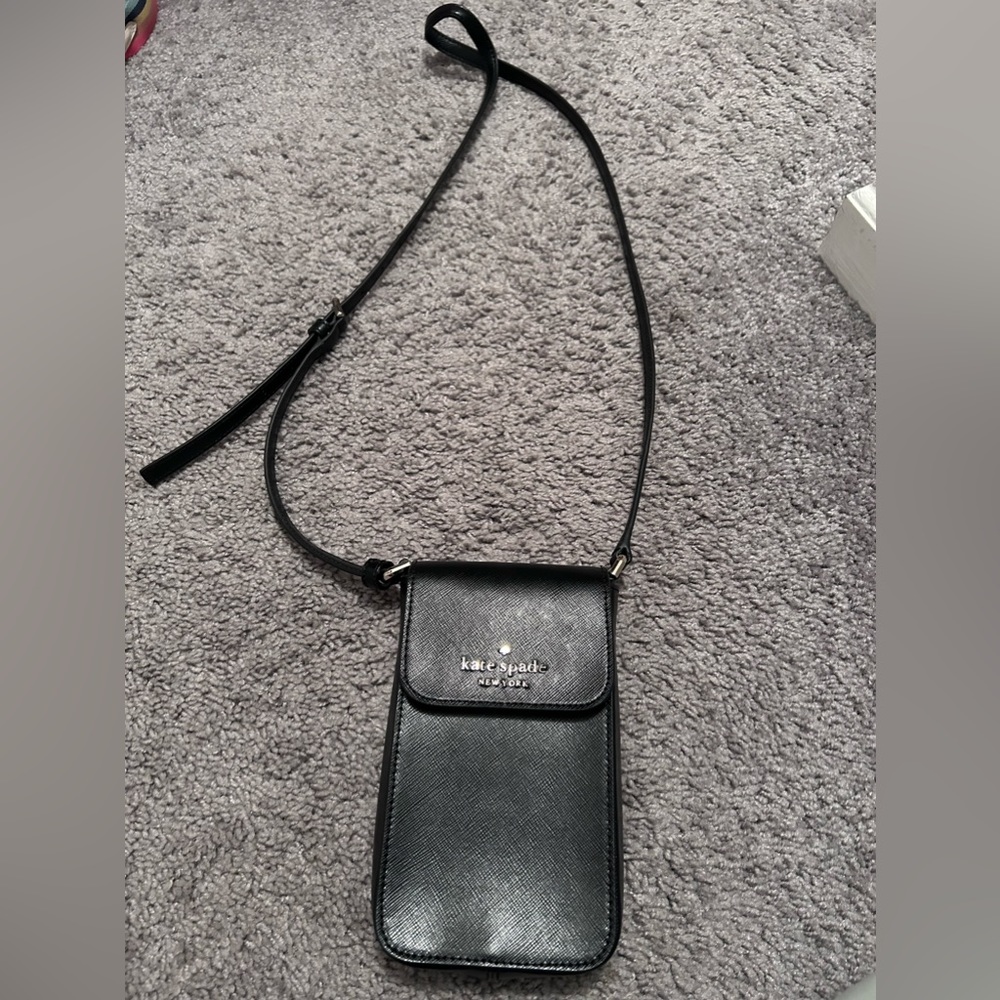 Kate spade leather phone crossbody NWOT